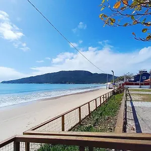 https://um-dormitrio-a-beira-mar.santa-catarina-brasil.com